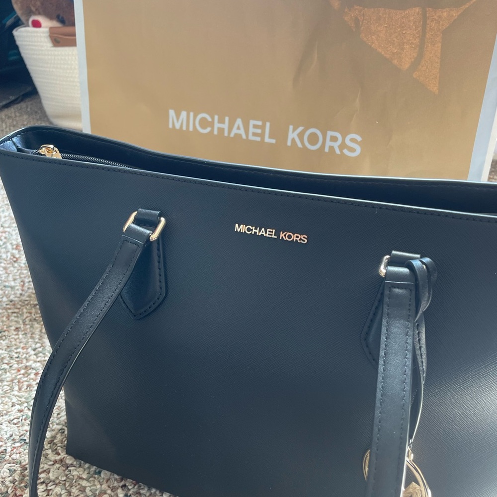 Black Michael Kors Sheila Tote